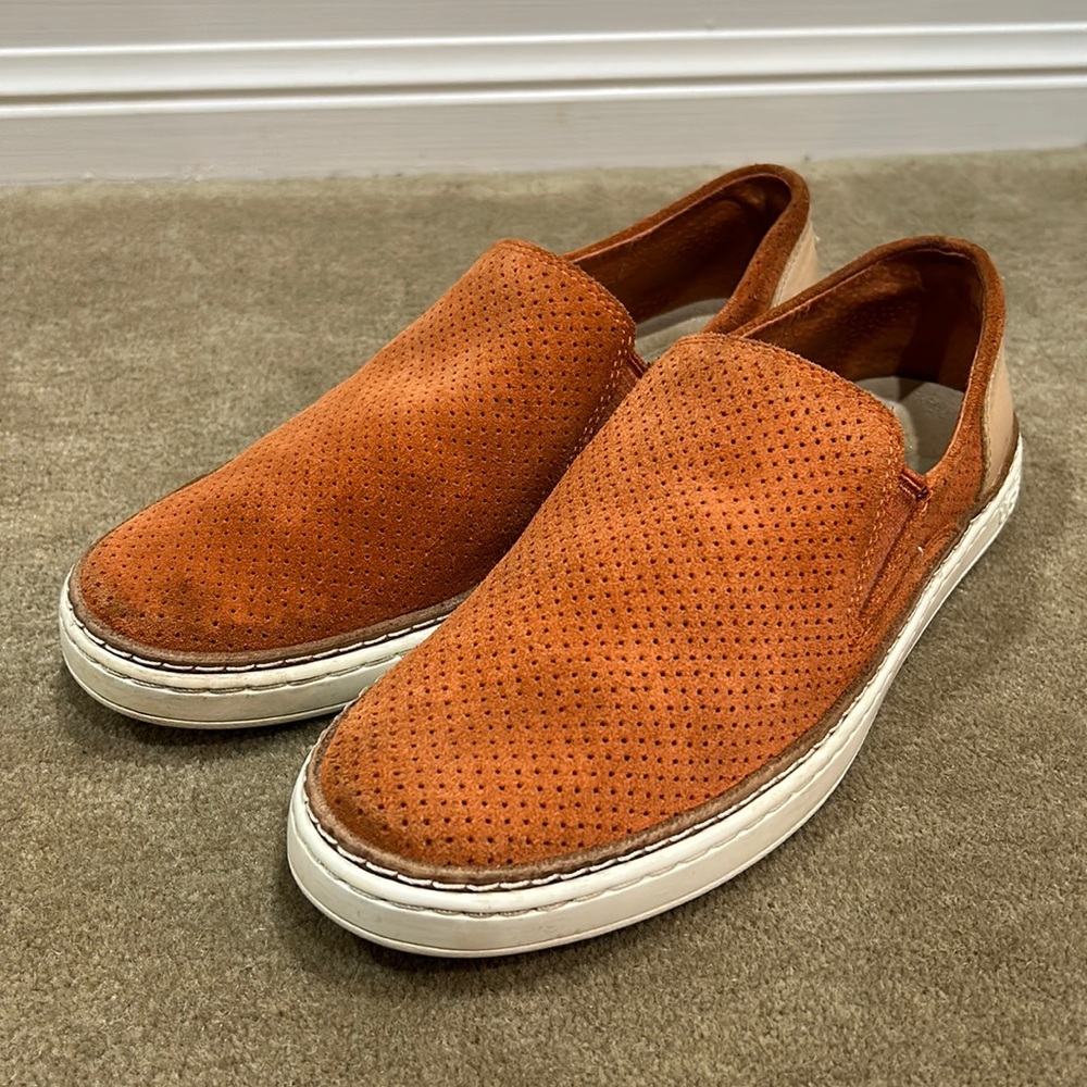 Women Size 6.5 UGG Burnt orange Nubuck Loafers